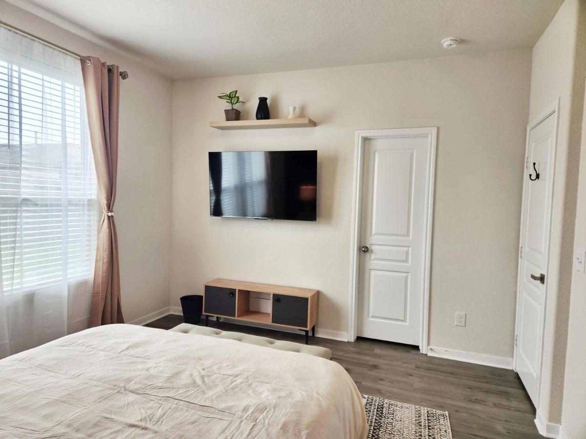 4 Bedroom Home Near Downtown Med Center Nrg Stadium Pearland Skyview Long By Ion Rentals Houston Ngoại thất bức ảnh