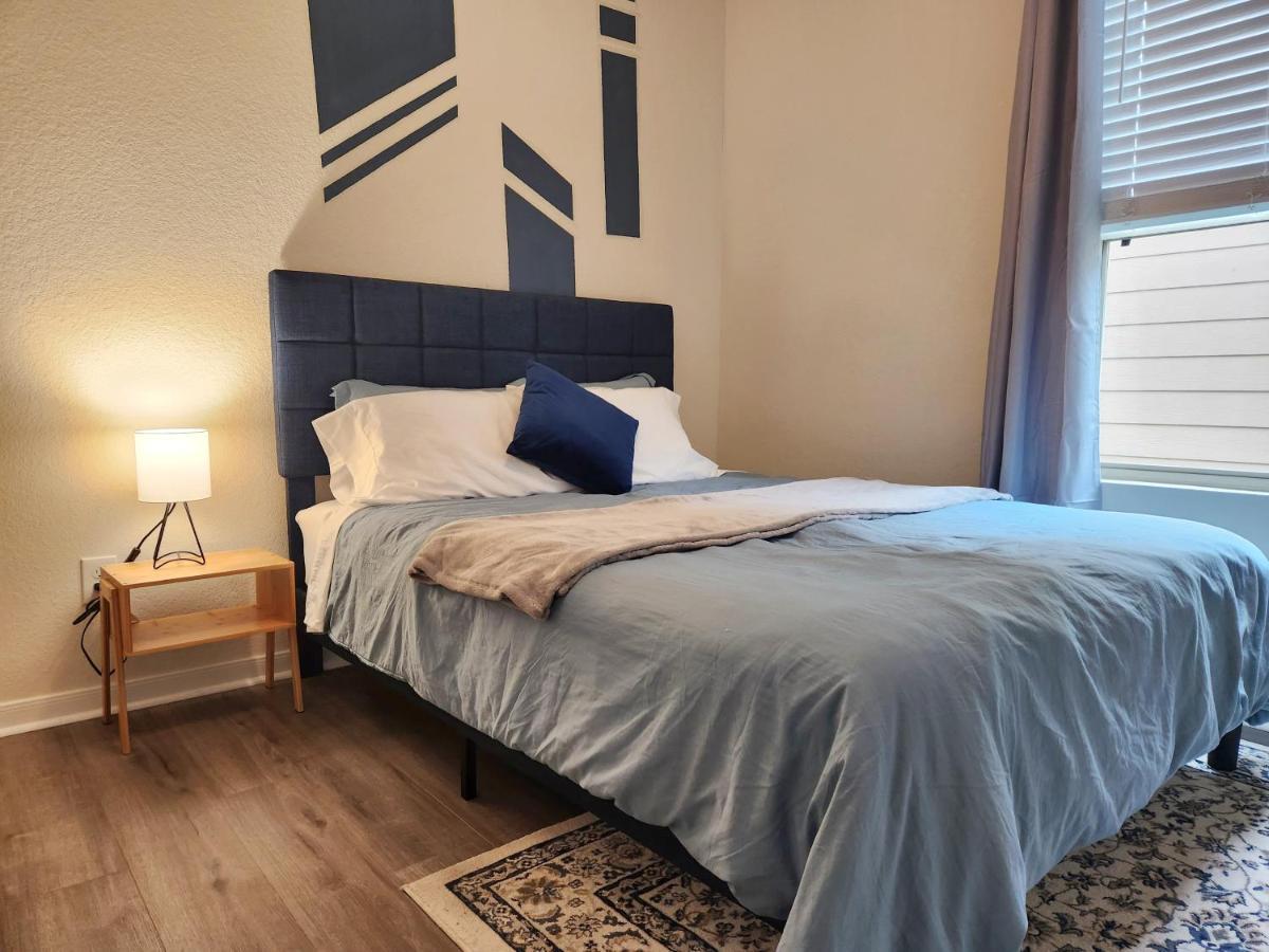 4 Bedroom Home Near Downtown Med Center Nrg Stadium Pearland Skyview Long By Ion Rentals Houston Ngoại thất bức ảnh