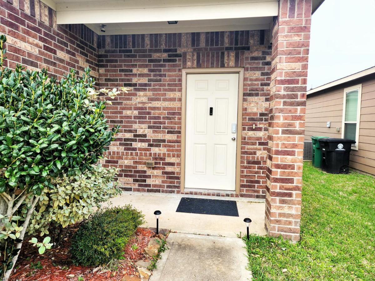 4 Bedroom Home Near Downtown Med Center Nrg Stadium Pearland Skyview Long By Ion Rentals Houston Ngoại thất bức ảnh