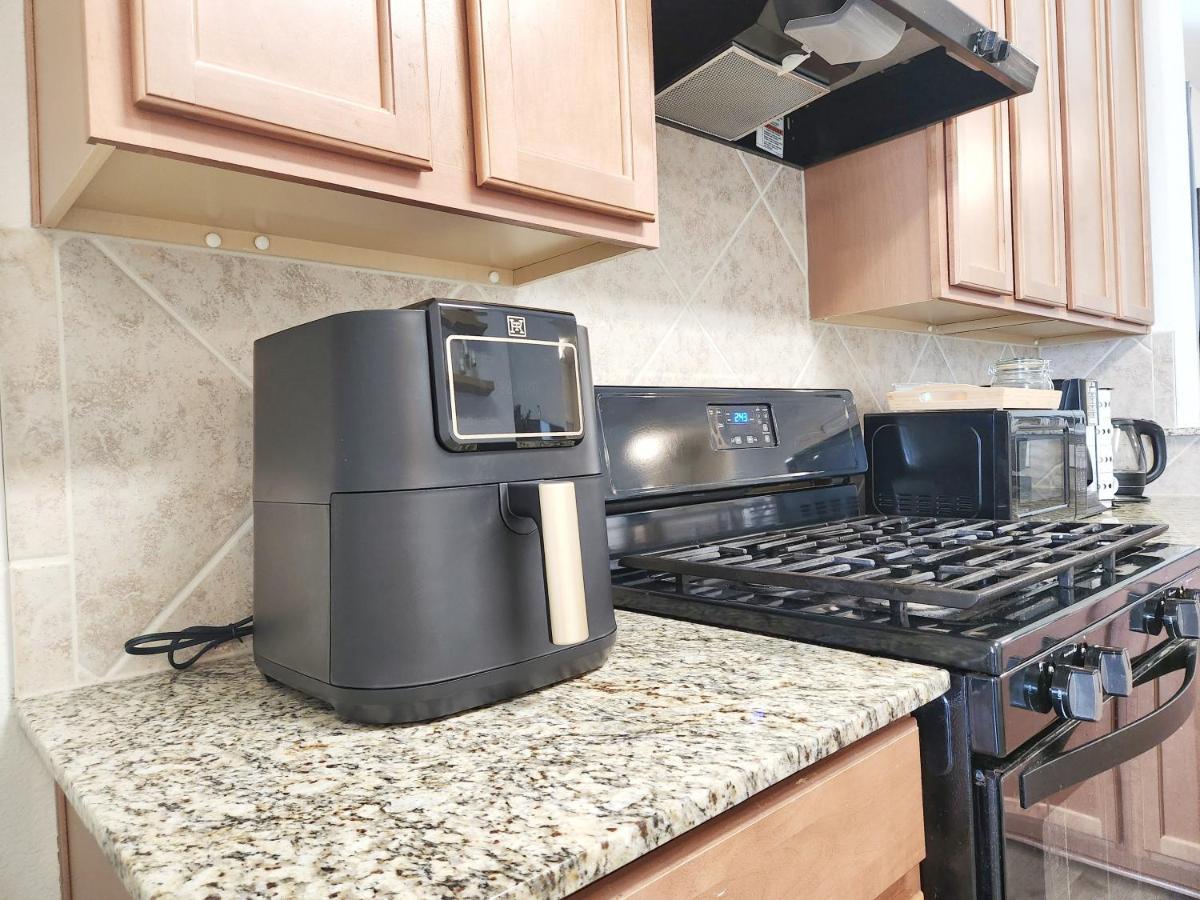 4 Bedroom Home Near Downtown Med Center Nrg Stadium Pearland Skyview Long By Ion Rentals Houston Ngoại thất bức ảnh