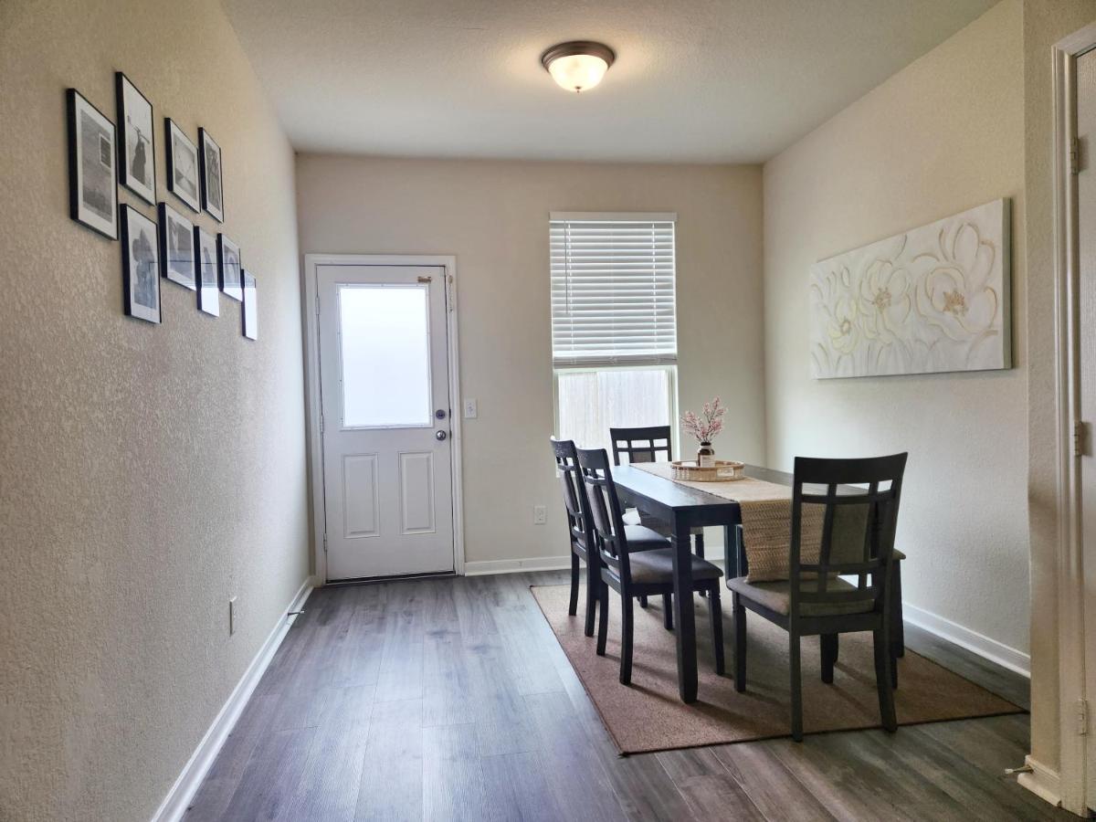 4 Bedroom Home Near Downtown Med Center Nrg Stadium Pearland Skyview Long By Ion Rentals Houston Ngoại thất bức ảnh