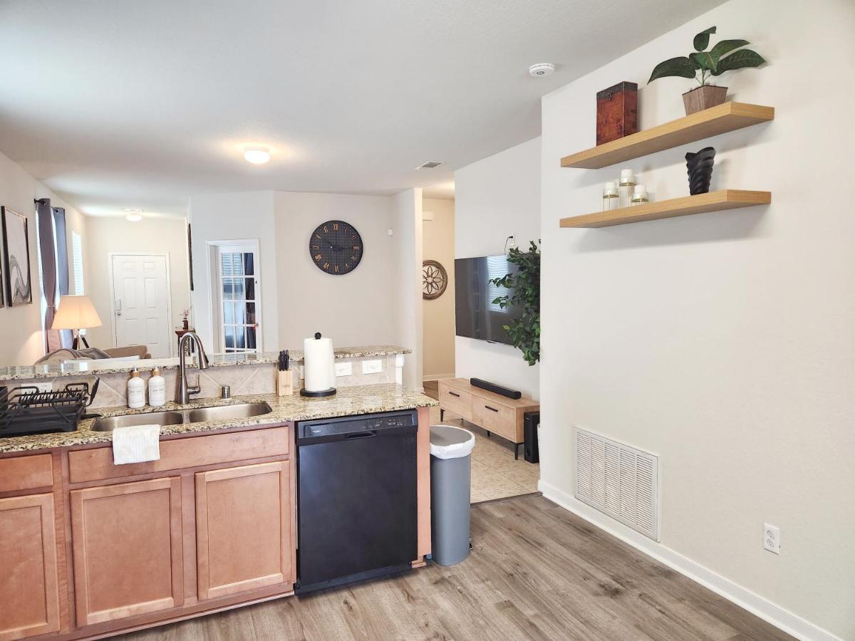 4 Bedroom Home Near Downtown Med Center Nrg Stadium Pearland Skyview Long By Ion Rentals Houston Ngoại thất bức ảnh
